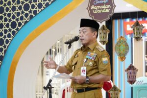 Gubernur Jambi dan BAZNAS Fasilitasi 200 Anak Yatim Belanja Baju Lebaran